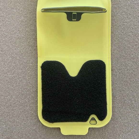 iHome Arm Band Case Running Gym Sports Exercise iPhone 6 6S Yellow Flip - Picture 10 of 11